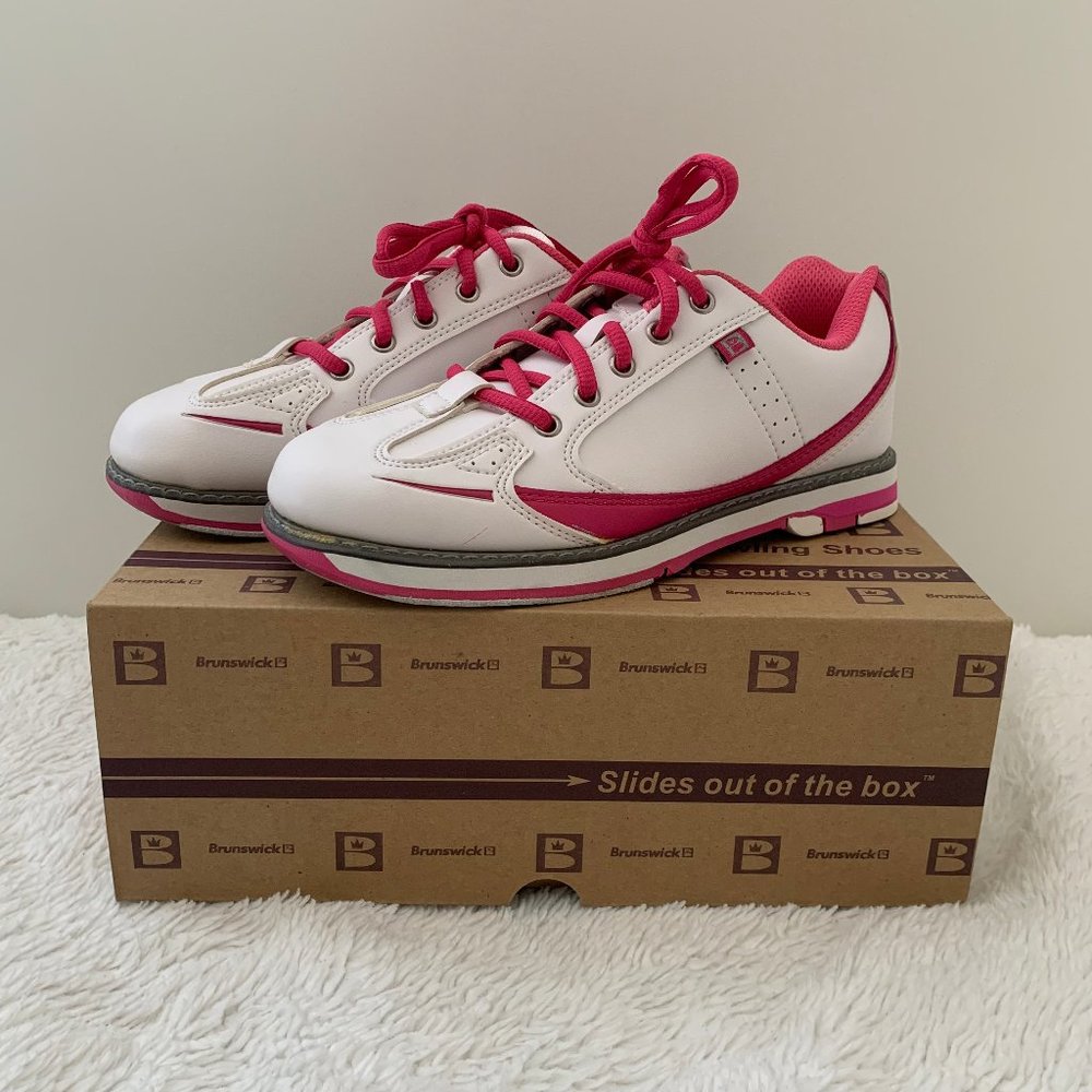 Brunswick Pink / White Bowling Shoes